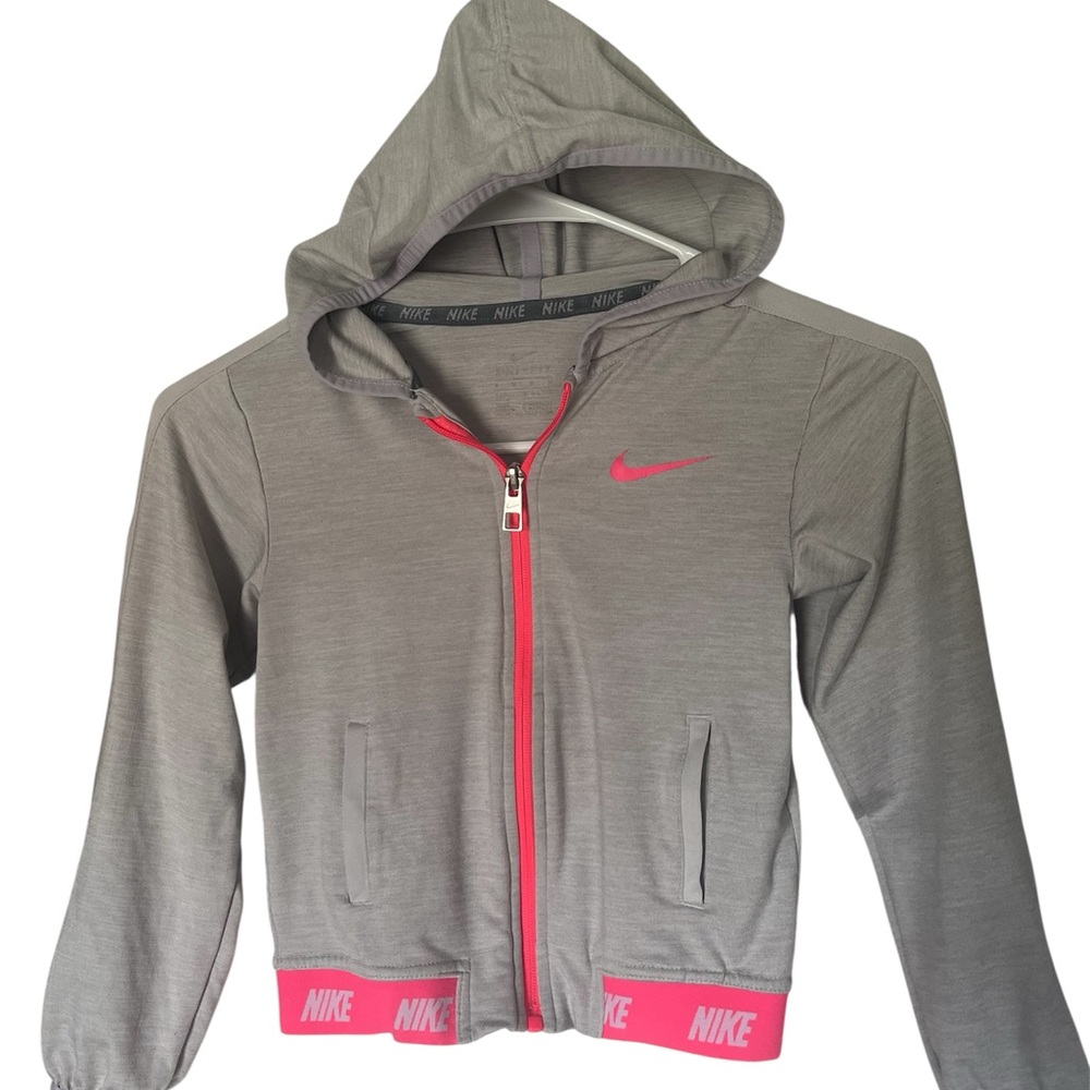 Nike Kids Hoodie in Gray with Pink Accents bundle whit 2 shirt Nike size 6,L95